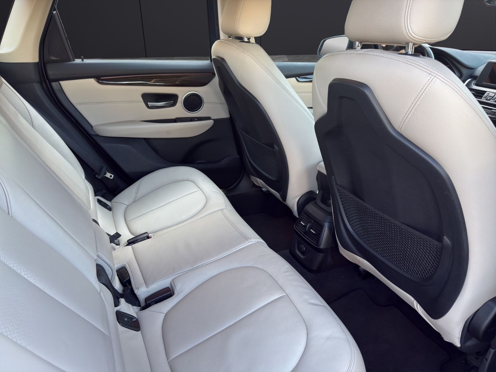 Fahrzeugabbildung BMW 225 Active Tourer*Luxury-Line*Navi*Kamera*