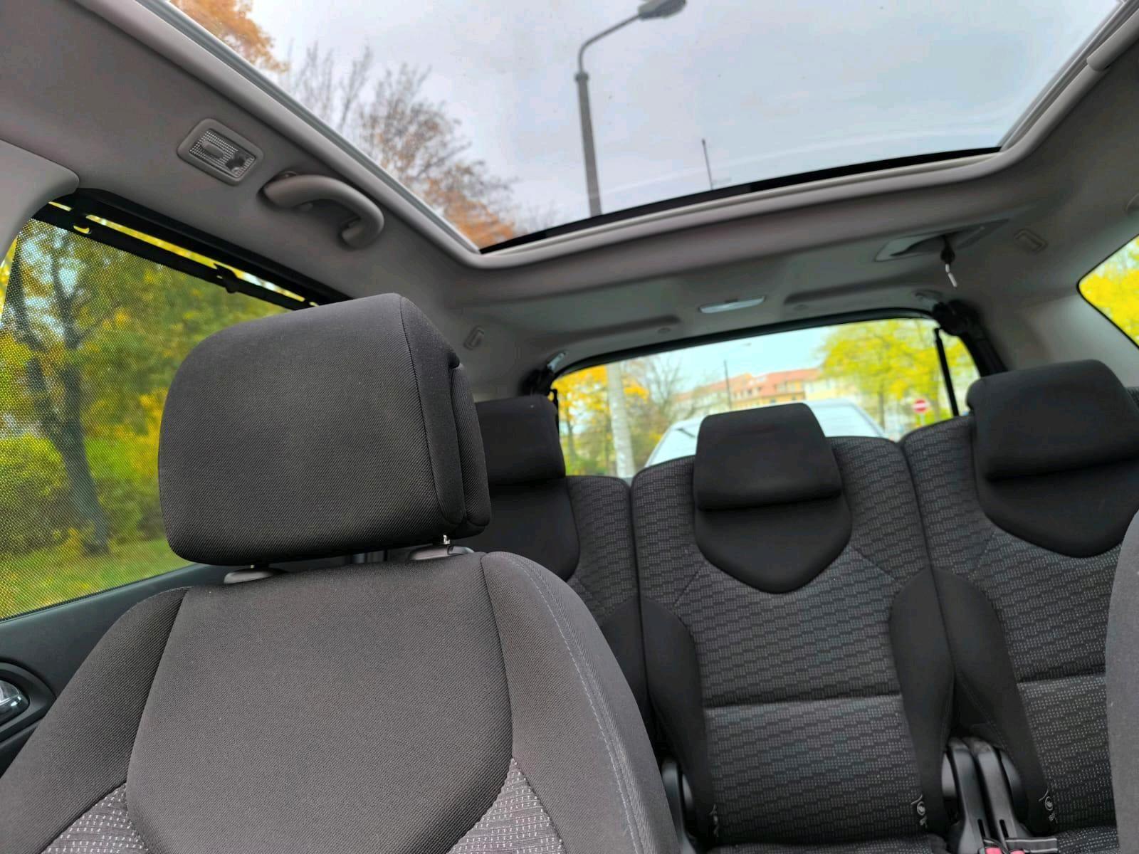 Peugeot 308 2010 — photo 9