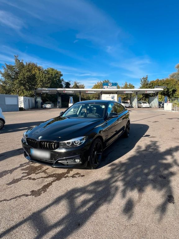 Image of BMW 320