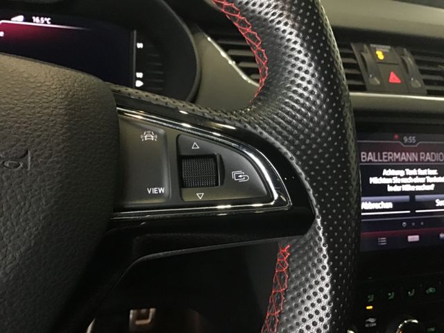 Fahrzeugabbildung Skoda Octavia RS 2.0 TSI Combi ACC/Pano/Navi/LED/SHZ