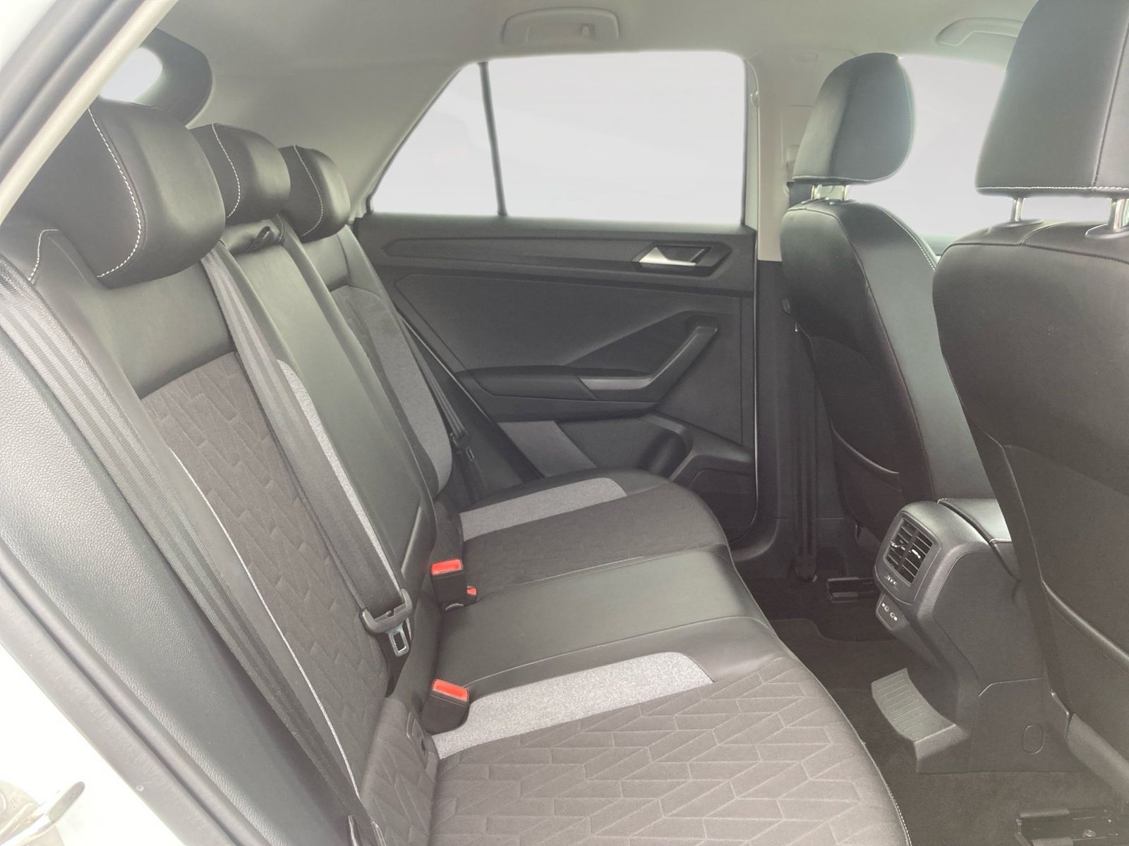Volkswagen T-Roc - Bild 10