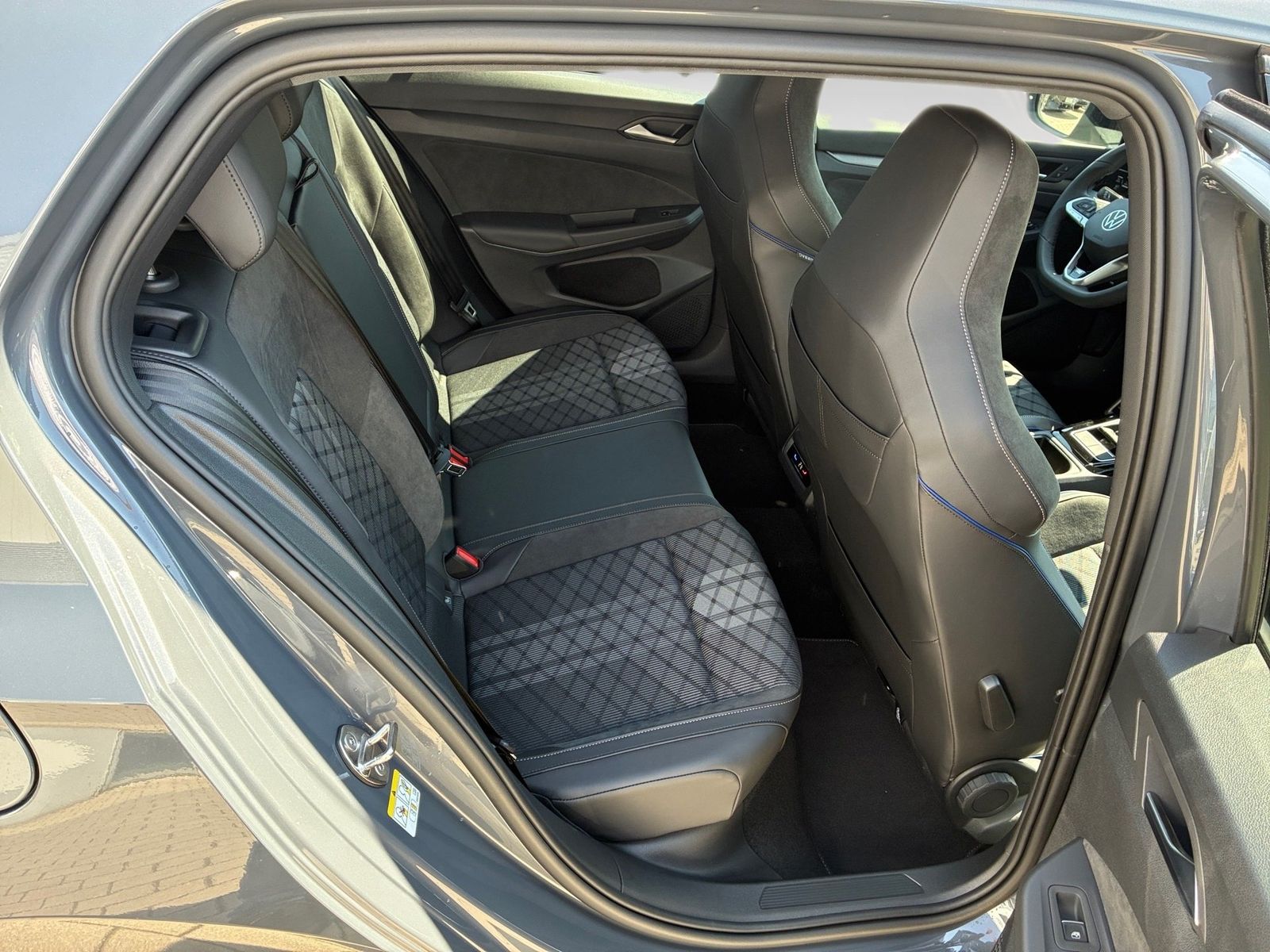 Volkswagen Golf - Bild 10