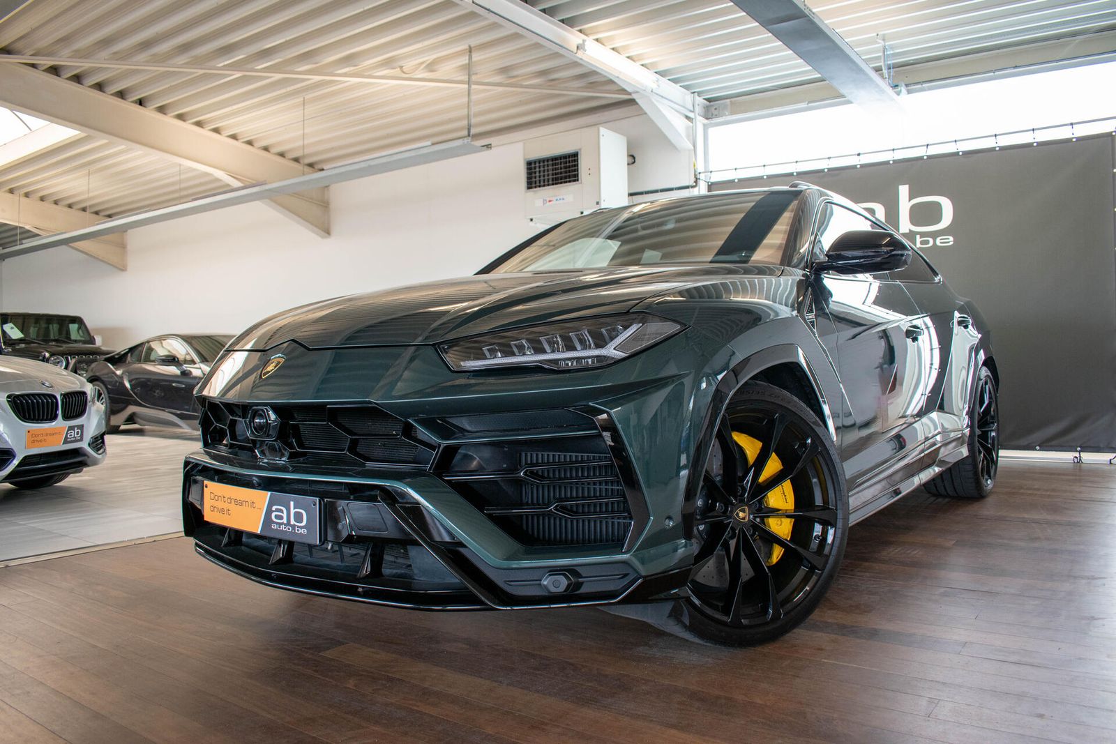 LAMBORGHINI Urus