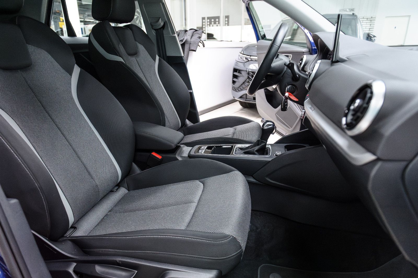 Fahrzeugabbildung Audi Q2 35 TFSI S line 1.5 S-Tronic LED+KAM+VIRTUAL