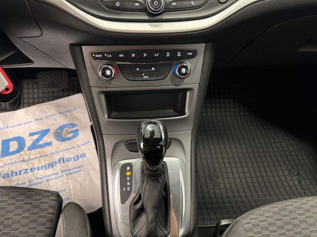 OPEL Astra K Sports Tourer*LED*NAVI*AUTOMATIK*PDC*AHK OPEL Astra K Sports Tourer*LED*NAVI*AUTOMATIK*PDC*AHK