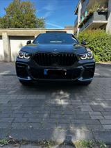 BMW X6 M50 M50i -i Pano AHK H/K HuD DA Prof. PA+ Las - BMW X6 M50 aus 2022