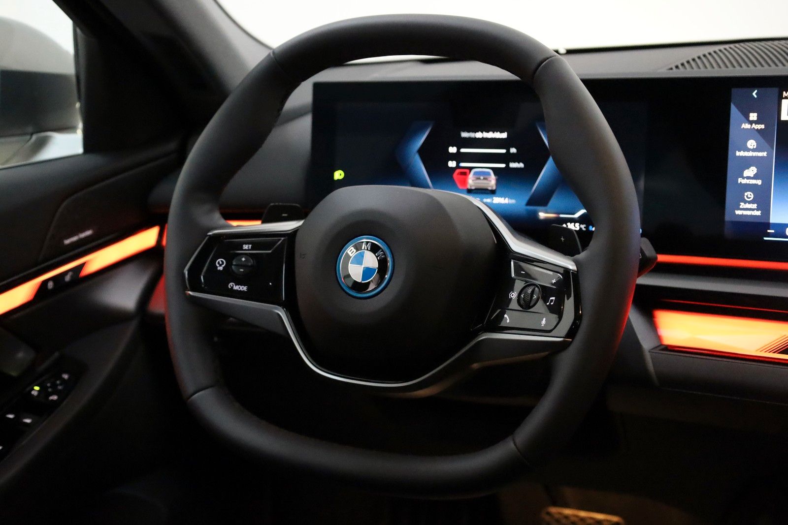 Fahrzeugabbildung BMW 530e Touring Leder,Navi,LED,H/K,Travel Paket,AHK
