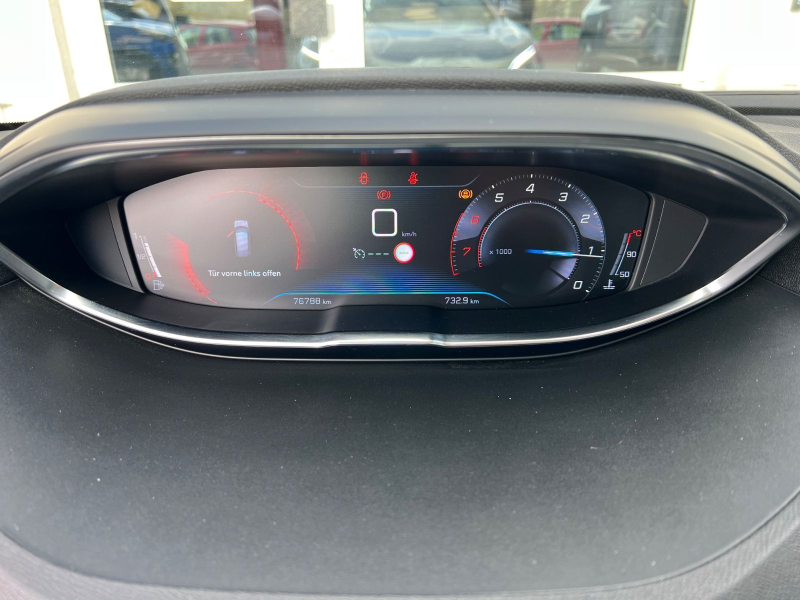 Fahrzeugabbildung Peugeot 5008 PureTech 130 Allure