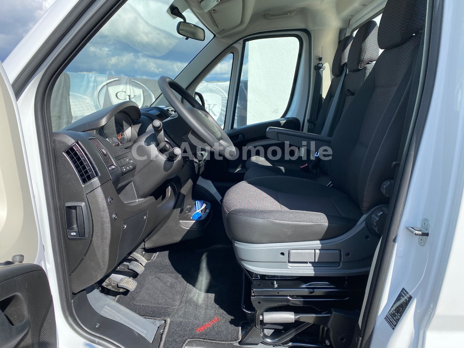 Fahrzeugabbildung Peugeot Boxer Abschleppwagen 435 L4 BlueHDi 165