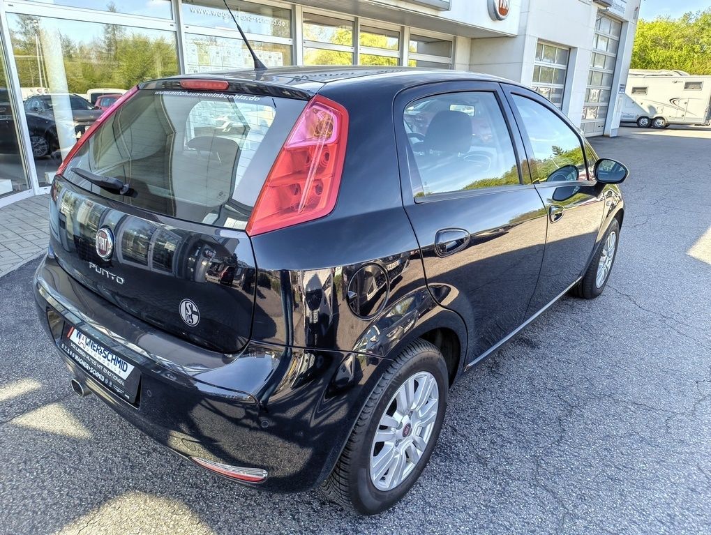 Fahrzeugabbildung Fiat Punto Lounge 1.3 16V Mjet