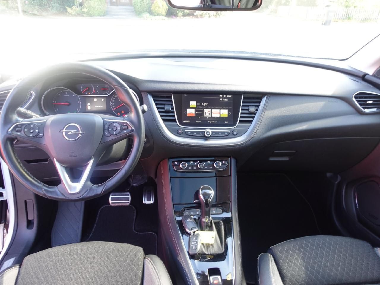 Fahrzeugabbildung Opel Grandland 2,0 Innovation Automatik