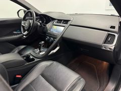 JAGUAR E-PACE D180*R-Dynamic S*AWD*LEDER*LED*KAMERA* JAGUAR E-PACE D180*R-Dynamic S*AWD*LEDER*LED*KAMERA*