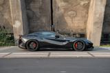 Ferrari F12 berlinetta *Capristo-Auspuff* *Carbon-Paket* - Ferrari F12 mit Benzin-Antrieb: Coupe