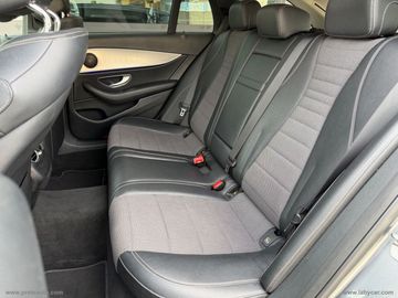 Mercedes E 220 - 8
