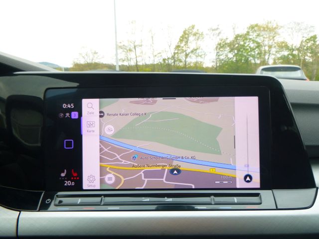 Fahrzeugabbildung Volkswagen Golf VIII 1,0 eTSI Life >AUT/NAV/LED/KAM/SHZ<