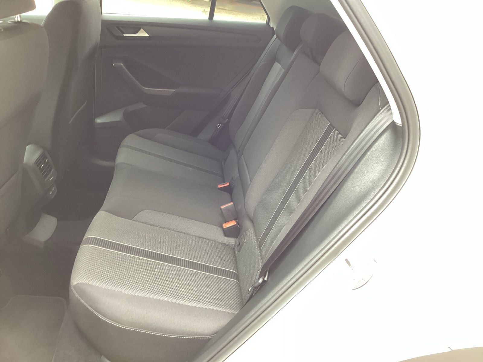 Volkswagen T-Roc - Bild 11