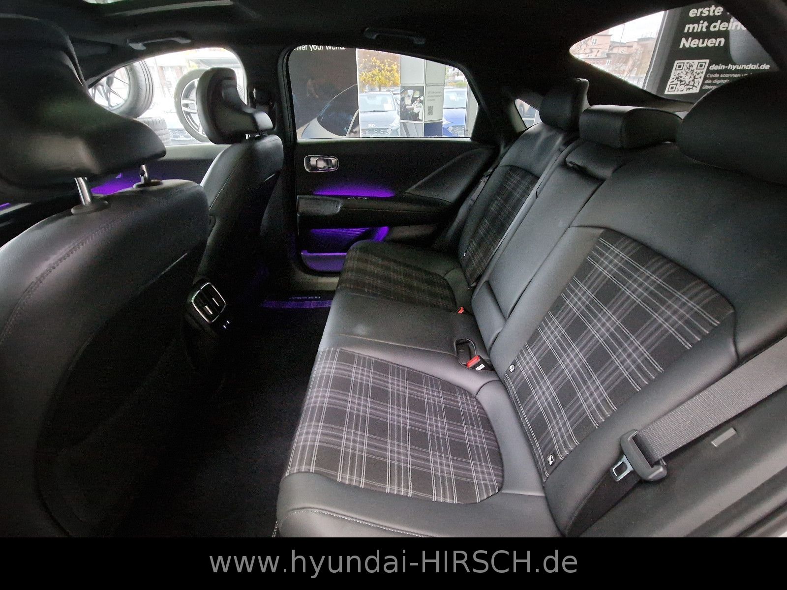 Fahrzeugabbildung Hyundai IONIQ 6 77,4kWh 4WD First Edition TIEFER