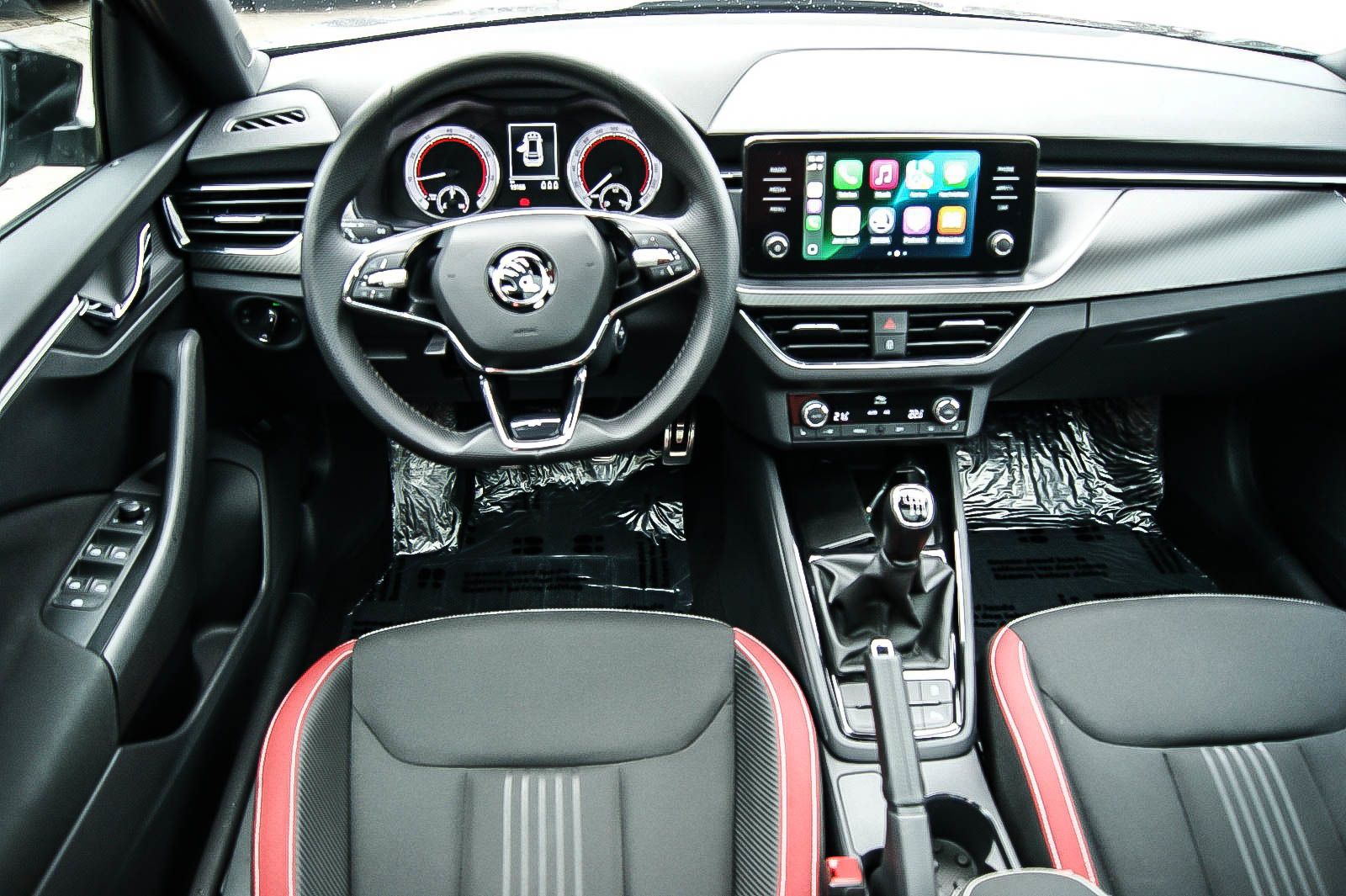 Fahrzeugabbildung SKODA Kamiq 10TSI Monte Carlo PANORAMA LED ANHÄNGERKPG