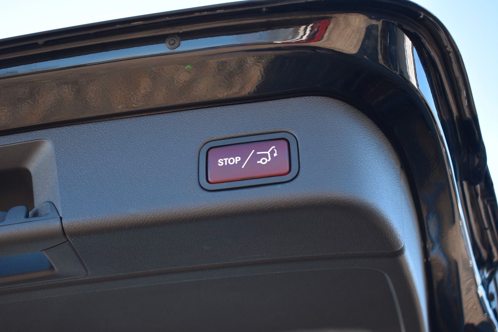 Fahrzeugabbildung Mercedes-Benz ML 350 CDI BlueTec AHK GSD Intel.Light.Sys.Onlin