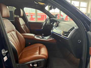 BMW X5 xDrive40d M Sportpaket Head-Up HiFi DAB WLAN