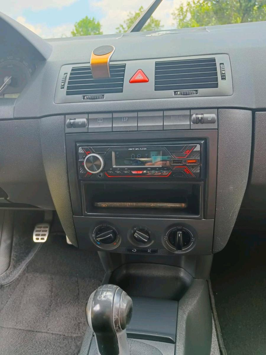 Skoda Fabia 2006 — engine 80 HP (59kW)