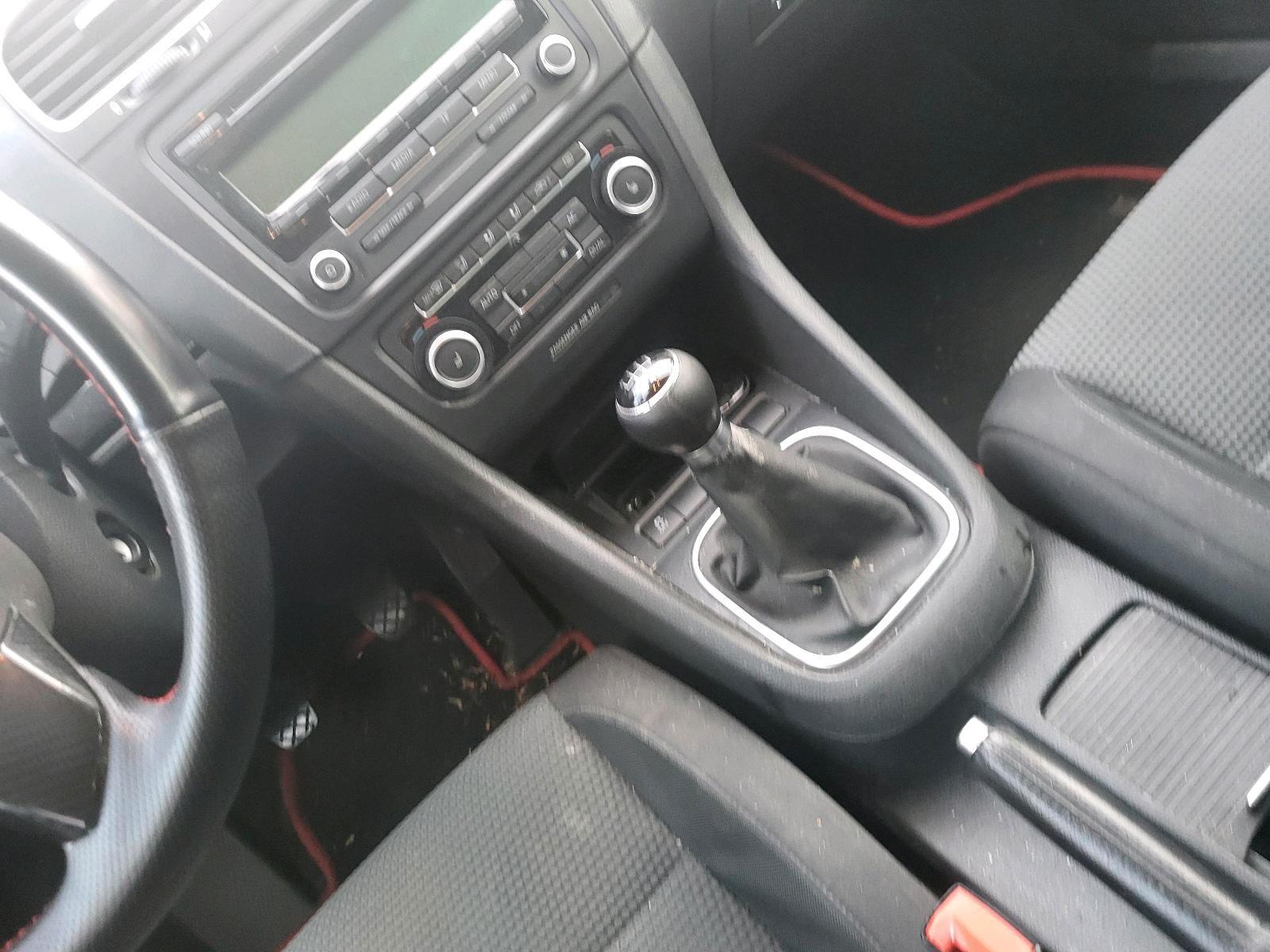 Volkswagen Golf 2011 — photo 9