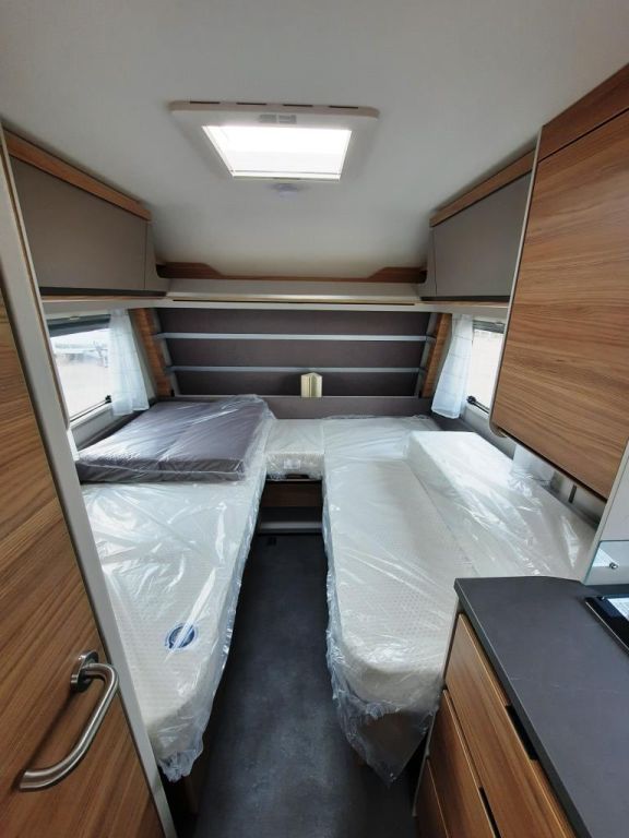 Fahrzeug Übersicht 7 Fahrzeugabbildung Dethleffs Nomad 460 EL Verfüg./Sparen Sie 5.183,- €