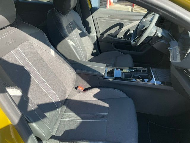 Fahrzeugabbildung Opel Astra L Electric GS 115KW