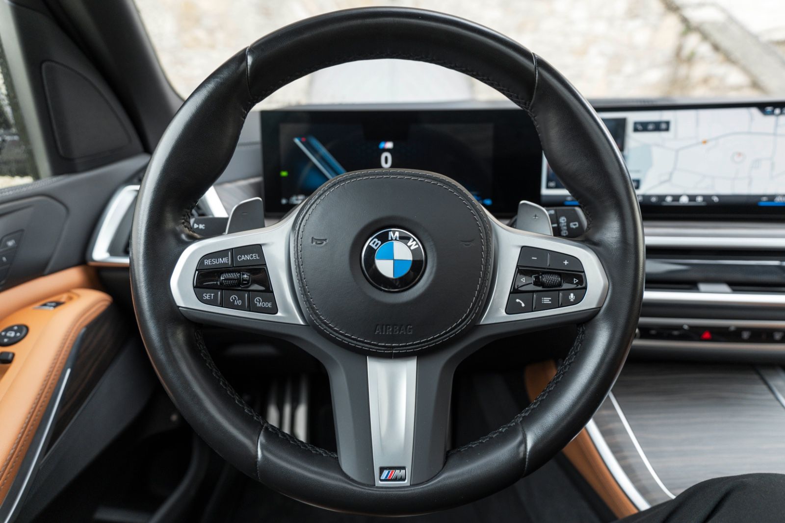 Fahrzeugabbildung BMW X5 50e xDrive M SPORT PANO LUFT KAM MASSAGE HIFI