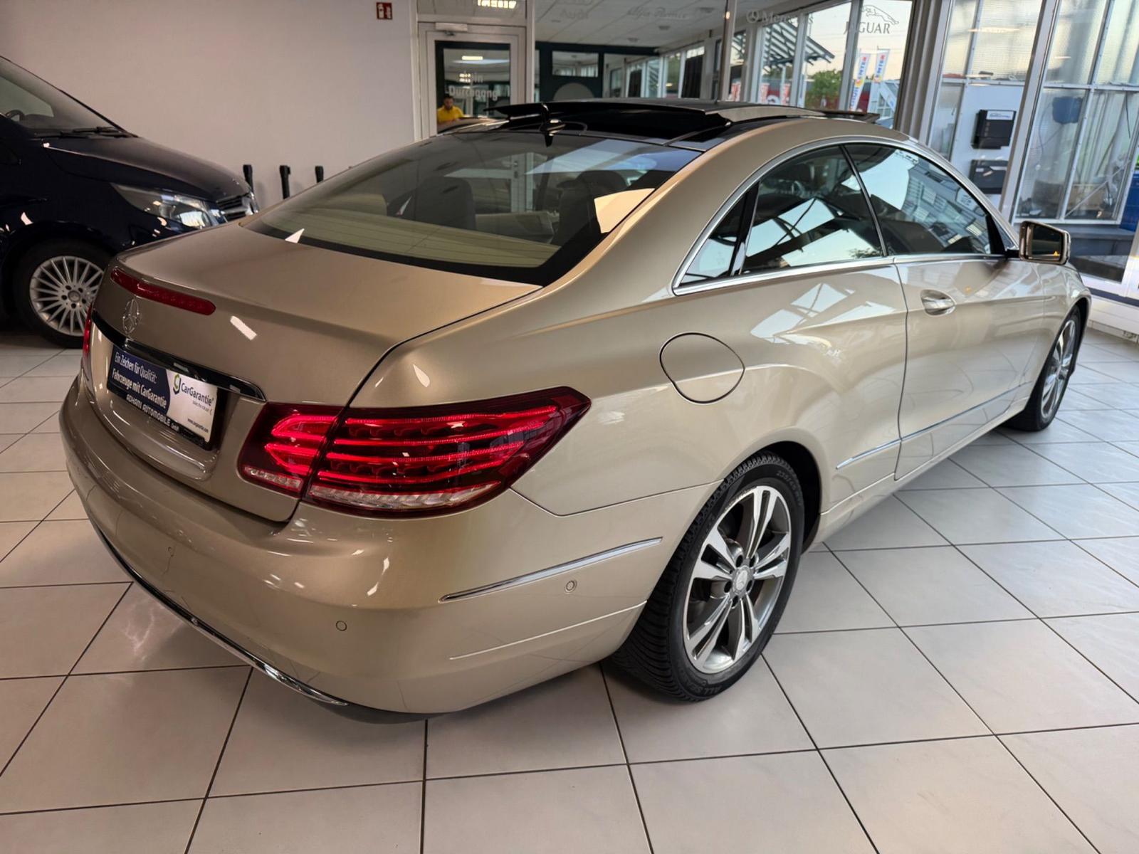 Mercedes-Benz E 220 d BlueTEC | 9G | Pano | LED ILS | Nappa