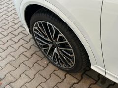 AUDI Q5 2.0 TDI quattro 150 kW/ 21"/ BUSINESS/ S LINE AUDI Q5 2.0 TDI quattro 150 kW/ 21"/ BUSINESS/ S LINE