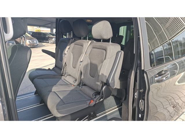 Mercedes-Benz V 220