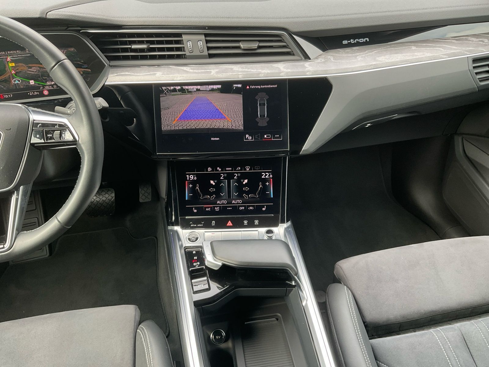 Audi Q8 e-tron - Bild 12