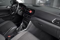 VW T-Cross 1.5 TSI Style*Kamera*Navi*ACC*LED*18"*
