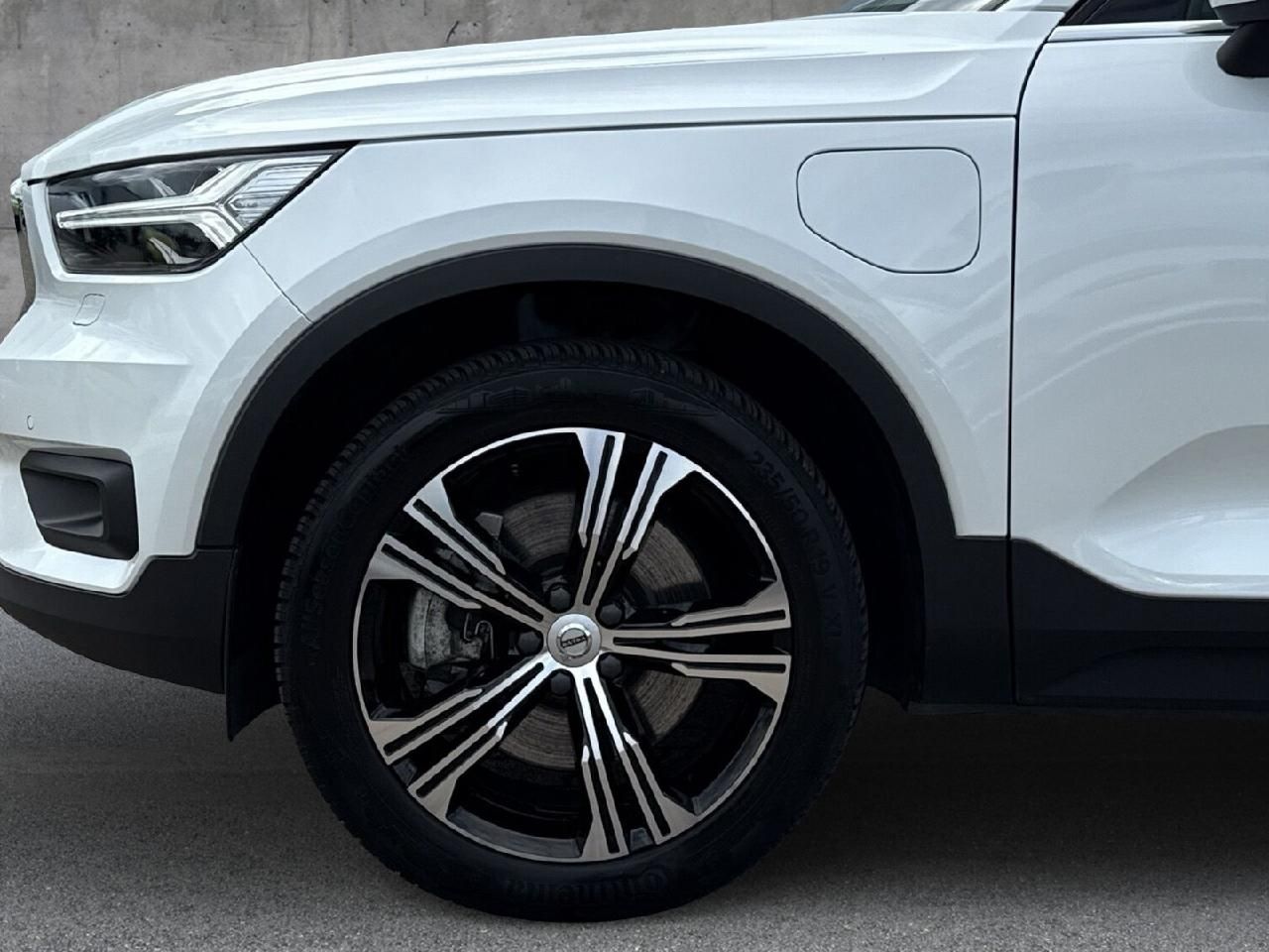 Fahrzeugabbildung Volvo XC40 Inscription Recharge Plug-In Hybrid 2WD