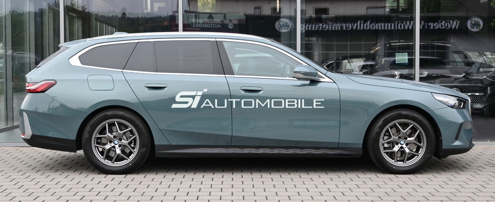 Fahrzeugabbildung BMW 520d xDr. Touring °AD.FAHRWERK PROF°KOMFORTSITZ°