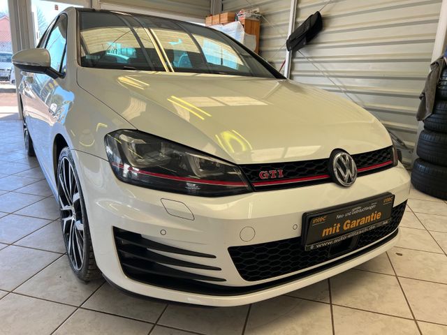 Volkswagen Golf VII Lim GTI Performance BMT Navi Pano Leder