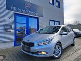 Kia Ceed 1,6 Dream Team *BLUETOOTH*SITZHEIZUNG*AHK*L - silberne Kia cee'd / Ceed