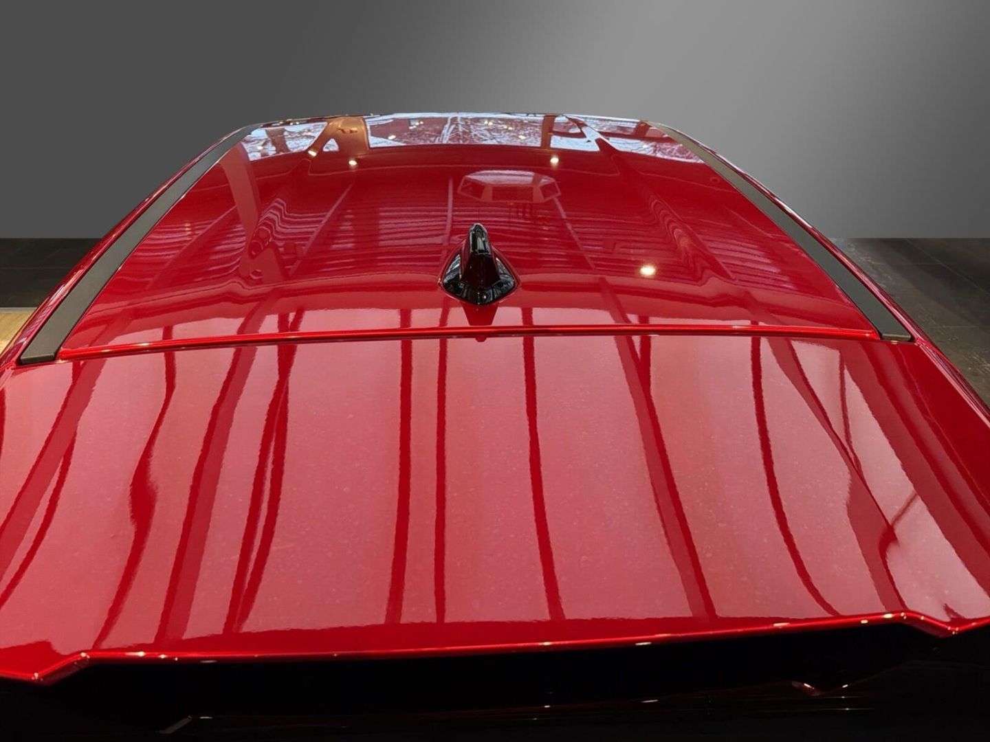 Fahrzeugabbildung Alfa Romeo Junior Elettrica TI-Technologie-Panorama-Wärmepu