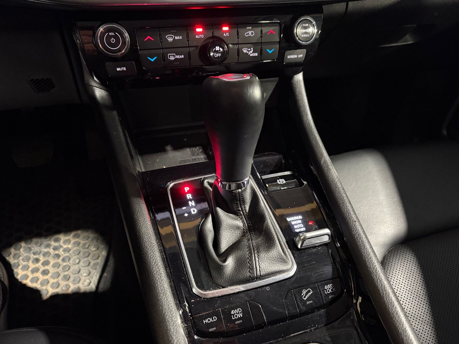 Fahrzeugabbildung Jeep Compass S Plug-In Hybrid 4WD/PANO/360°/ACC/APPLE