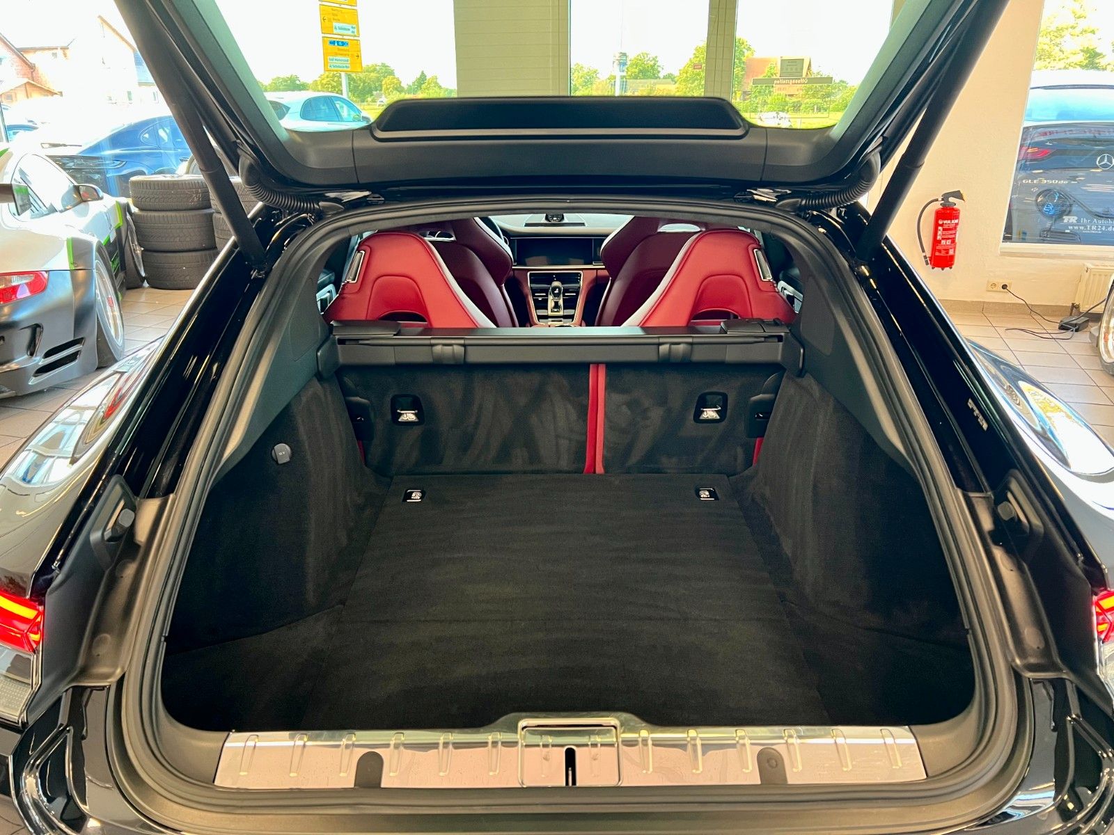 Fahrzeugabbildung Porsche Panamera GTS Panorama, ACC, Hinterachslenkung
