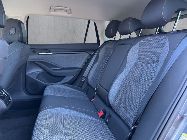 Superb Combi Selection 2.0 TDI DSG Bluetooth LED