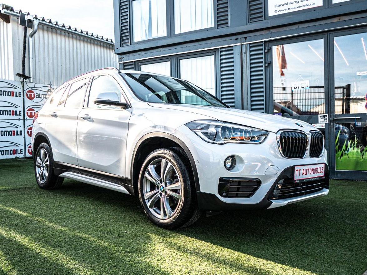 BMW X1 18i sDrive Sport Line|1.HAND|NAVI|KAMERA|SHZ