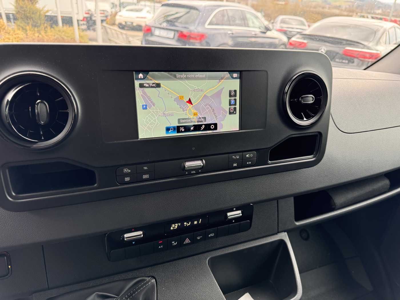 Fahrzeugabbildung Mercedes-Benz Sprinter 317 CDI Fahrgestell 4325 Klima MBUX