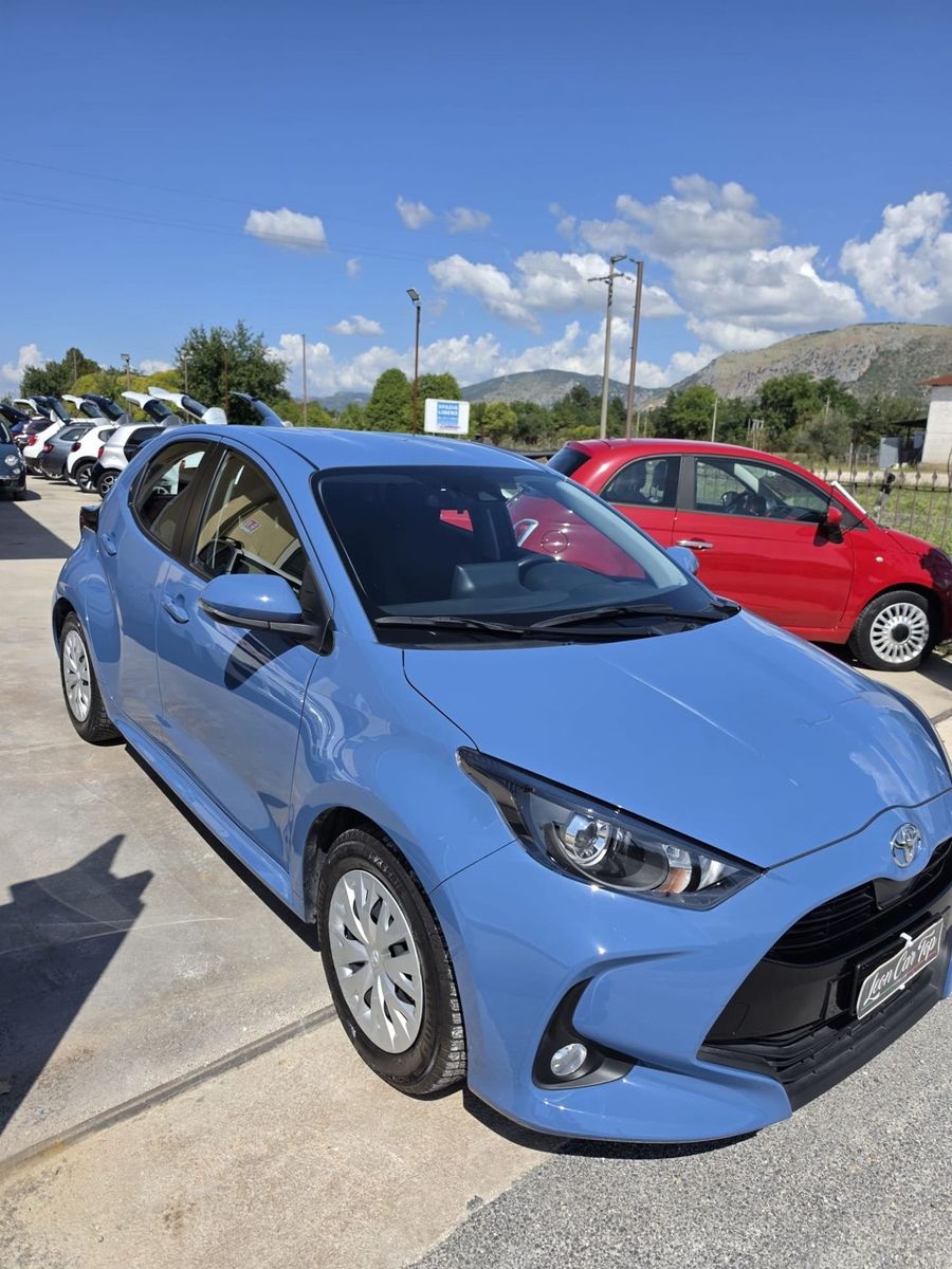 Toyota Yaris - 1