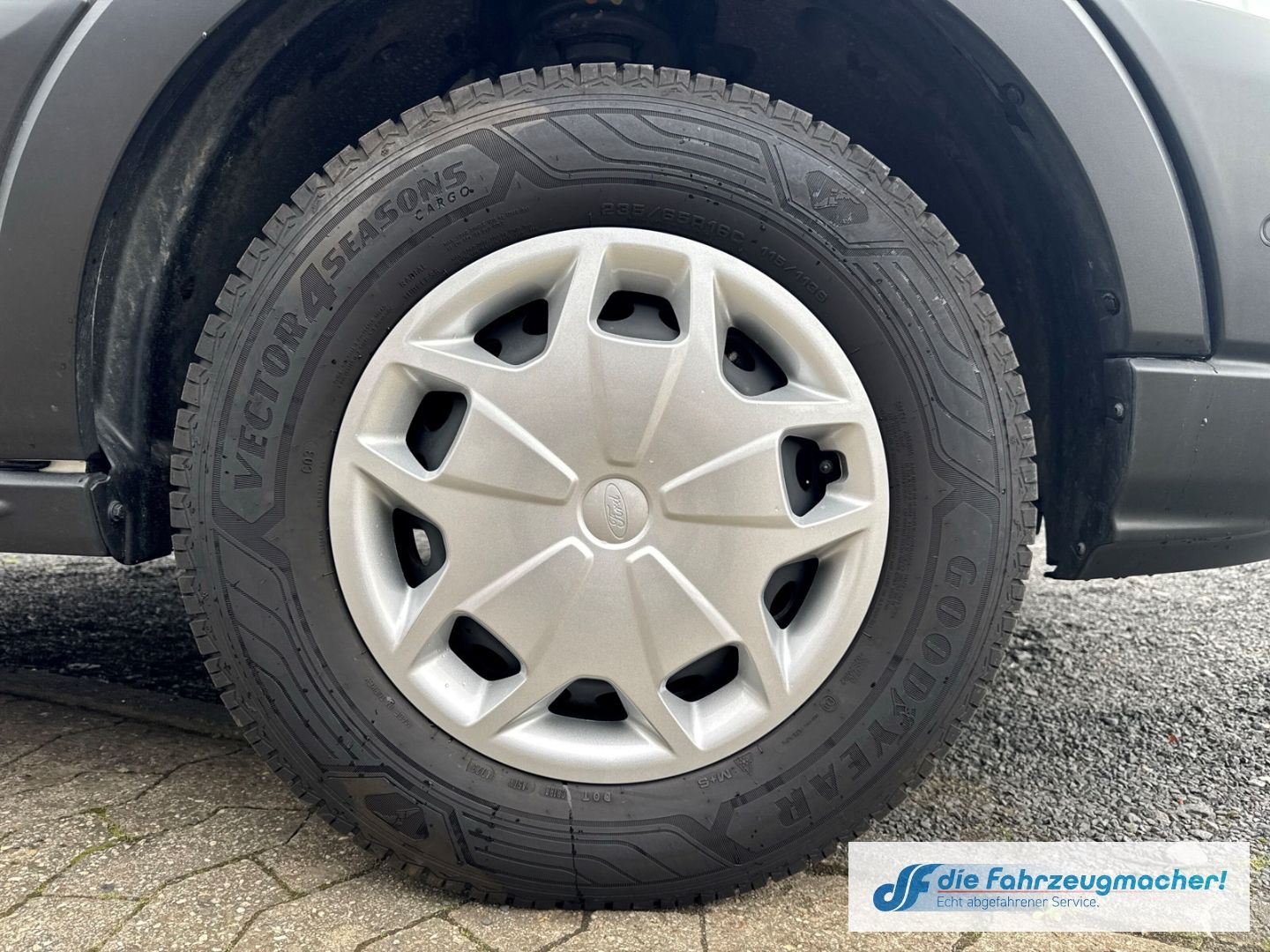 Fahrzeugabbildung Ford Transit Kasten 350 L3H3 Trend Rückfahrk DAB Totw