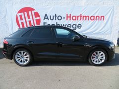 AUDI Q8 50 TDI quattro S-LINE competition plus Matrix AUDI Q8 50 TDI quattro S-LINE competition plus Matrix