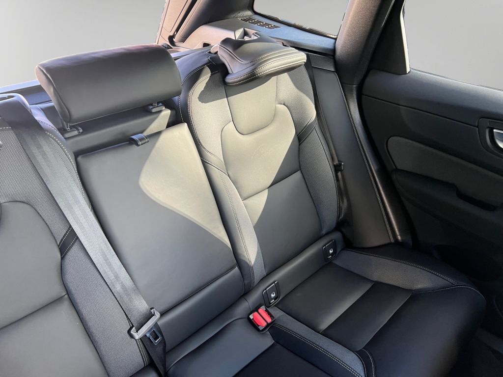 VOLVO XC60 T8 AWD Plug-in Hybr.Black Edition,Lagom-P. VOLVO XC60 T8 AWD Plug-in Hybr.Black Edition,Lagom-P.