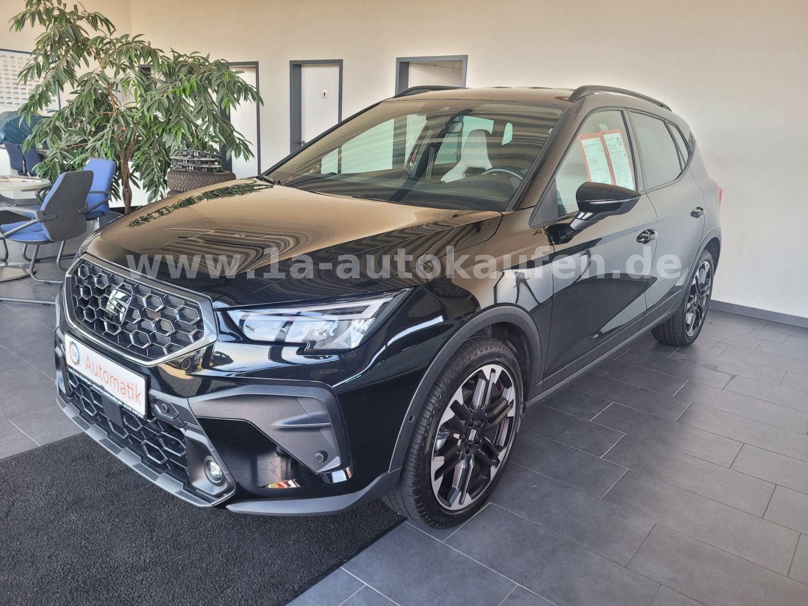 Seat Arona 1,5TSI DSG FR Black Edition m. Navi/LED imagem 2