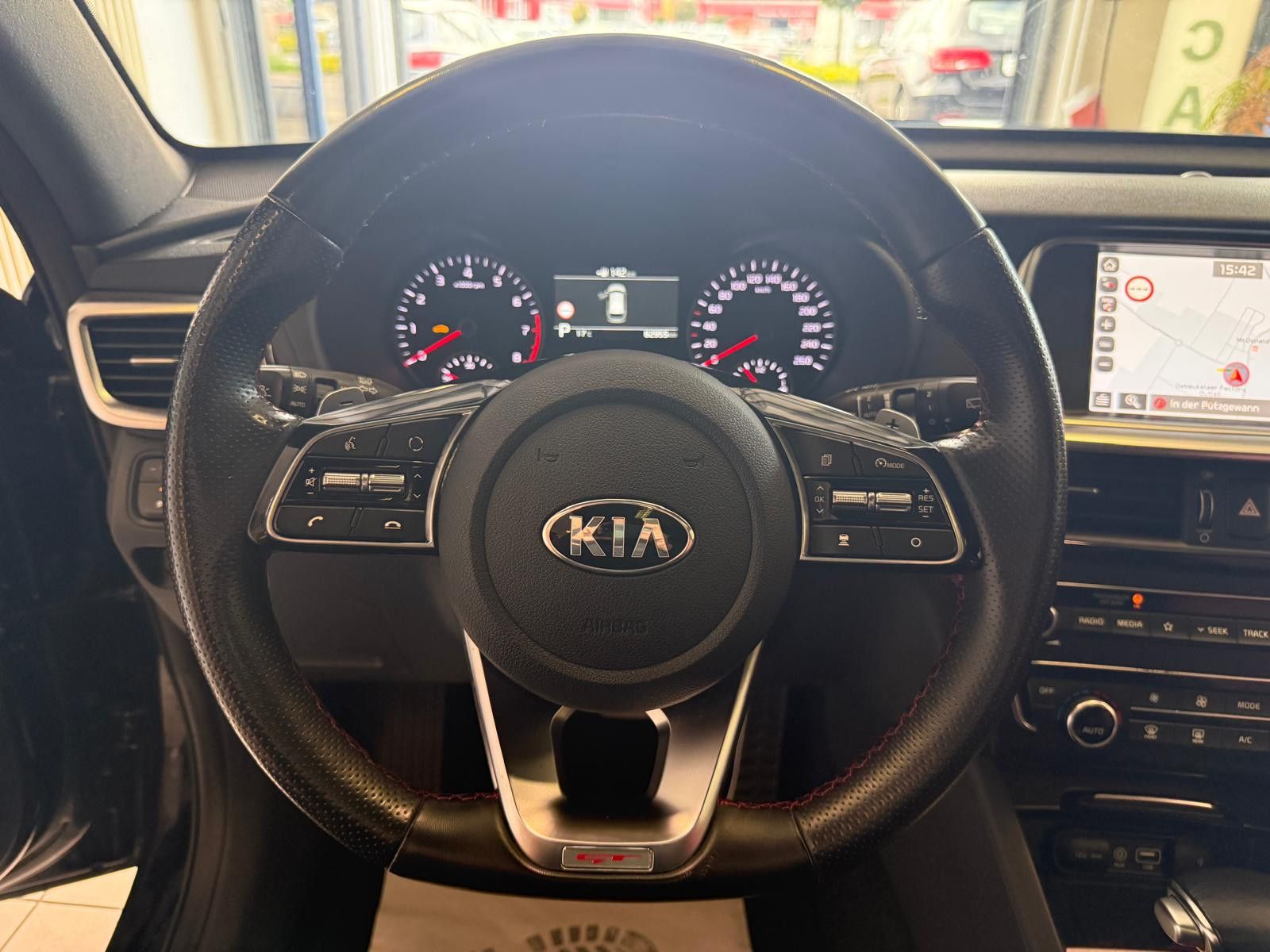 Fahrzeugabbildung Kia Optima Sportswagon GT /SCHECKHEFT/SPORTABGAS